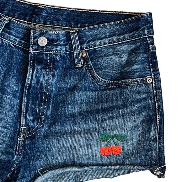 Levi’s Women’s 501 Sz 29 Cherry Embroidered Cutoff Denim Shorts - Picture 6 of 12